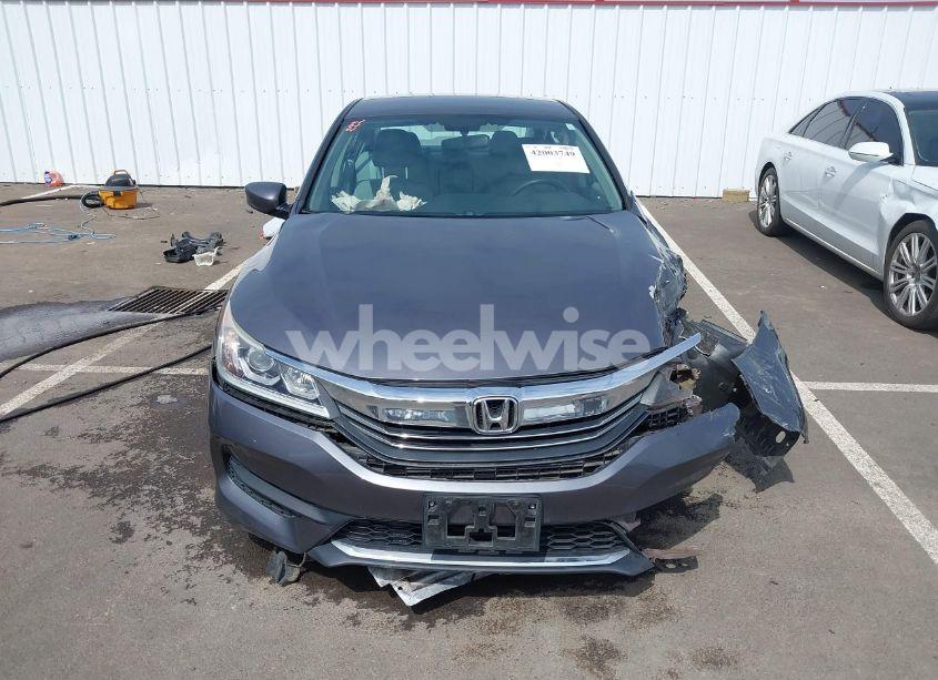 Photo 13 of 2017 Honda Accord LX (VIN 1HGCR2F37HA175935)