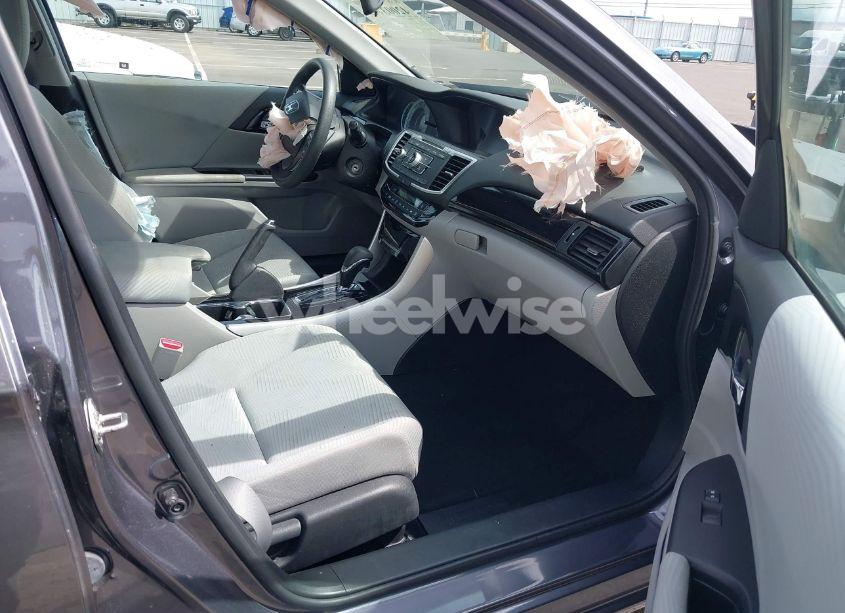 Photo 5 of 2017 Honda Accord LX (VIN 1HGCR2F37HA175935)