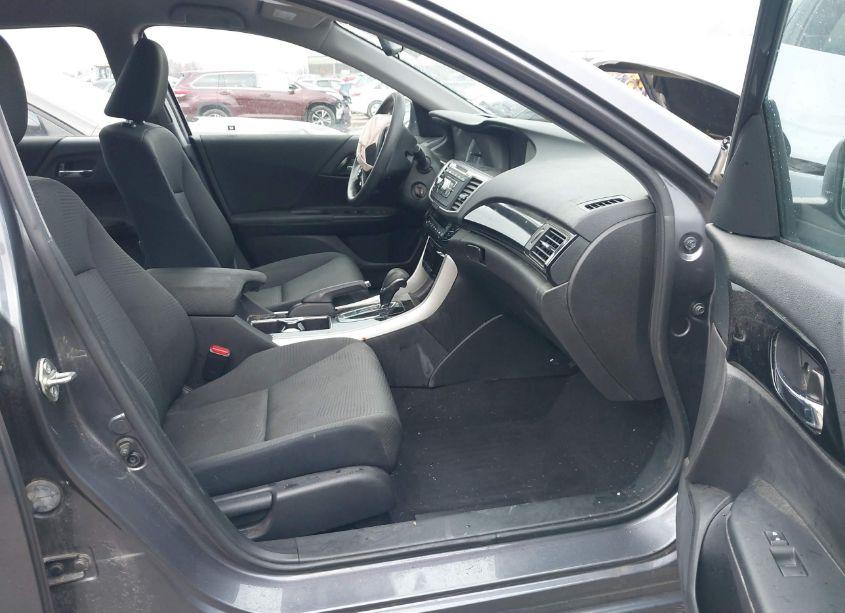 Photo 5 of 2017 Honda Accord LX (VIN 1HGCR2F37HA243182)