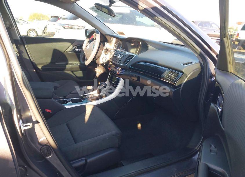 Photo 5 of 2017 Honda Accord LX (VIN 1HGCR2F37HA295623)