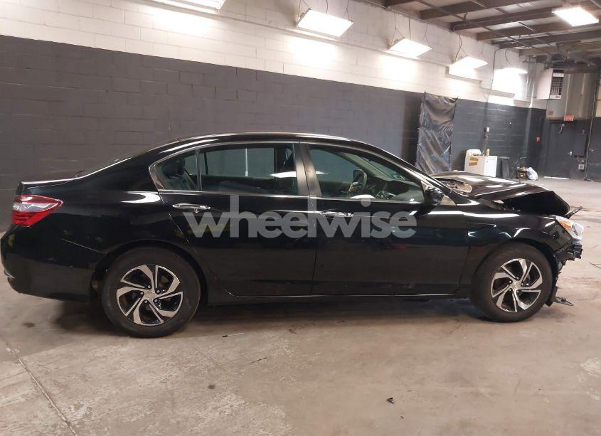 Photo 14 of 2017 Honda Accord LX (VIN 1HGCR2F37HA304630)