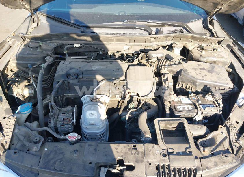 Photo 10 of 2017 Honda Accord LX (VIN 1HGCR2F37HA305275)