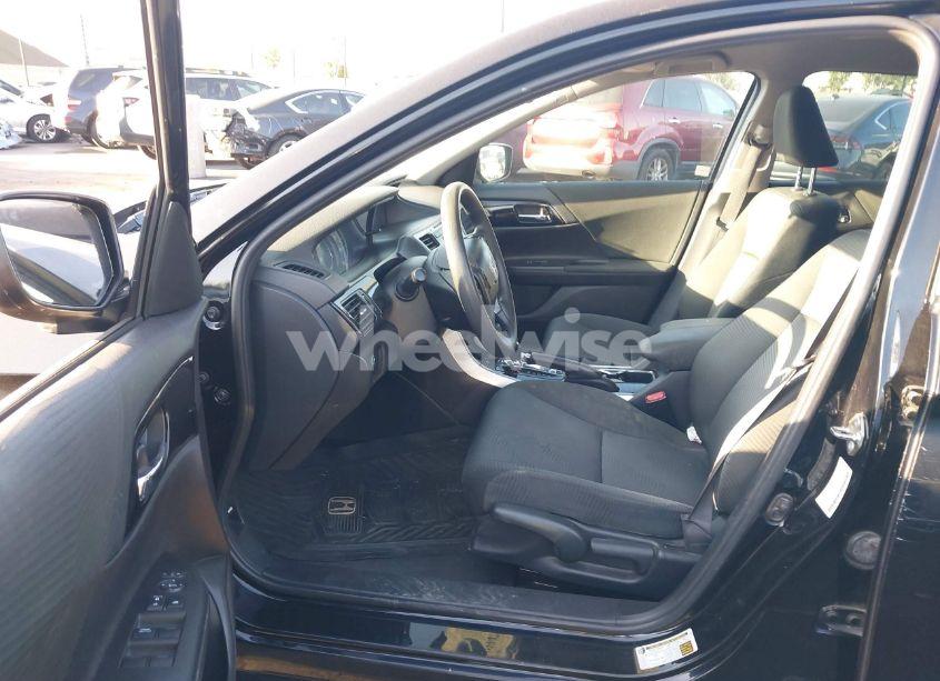 Photo 5 of 2017 Honda Accord LX (VIN 1HGCR2F37HA305275)