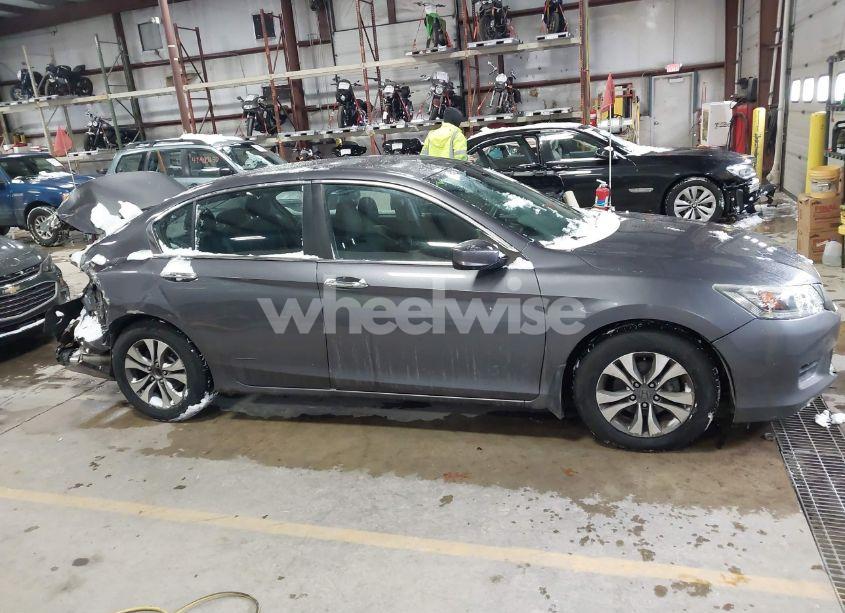 Photo 13 of 2013 Honda Accord LX (VIN 1HGCR2F38DA015296)