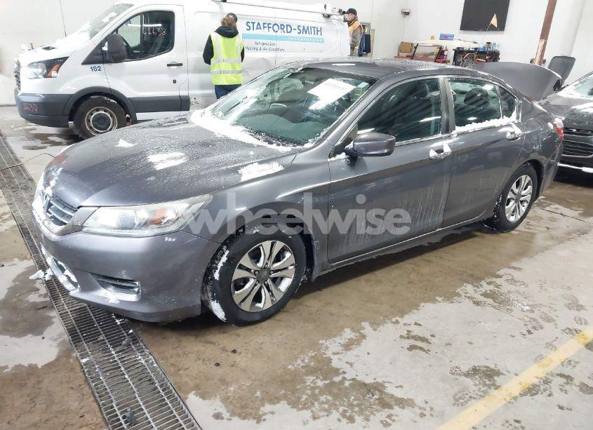 Photo 2 of 2013 Honda Accord LX (VIN 1HGCR2F38DA015296)