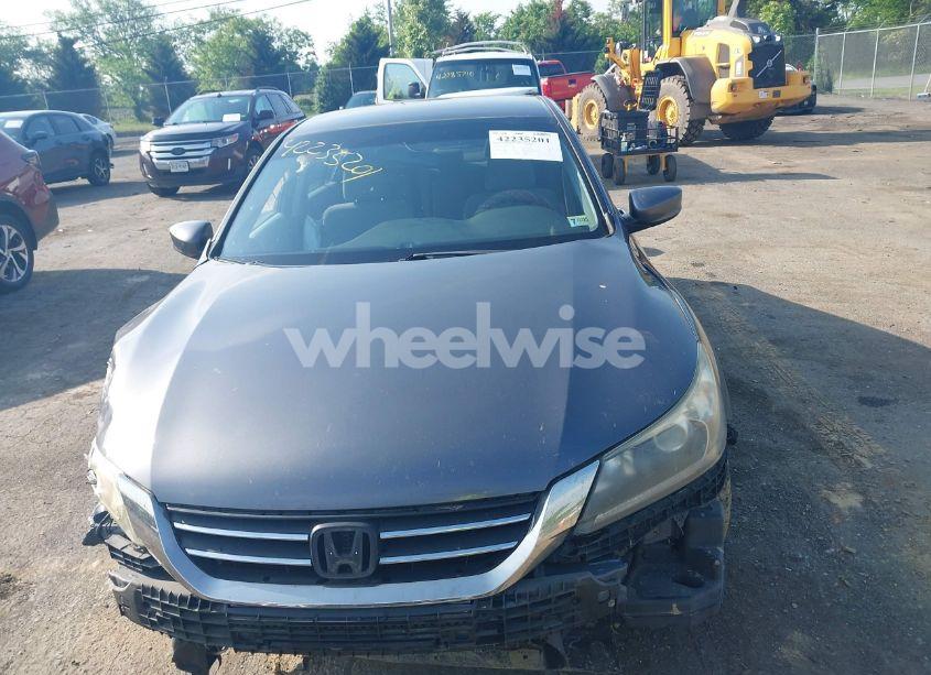 Photo 13 of 2013 Honda Accord LX (VIN 1HGCR2F38DA030347)