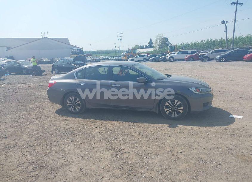 Photo 13 of 2013 Honda Accord LX (VIN 1HGCR2F38DA038139)