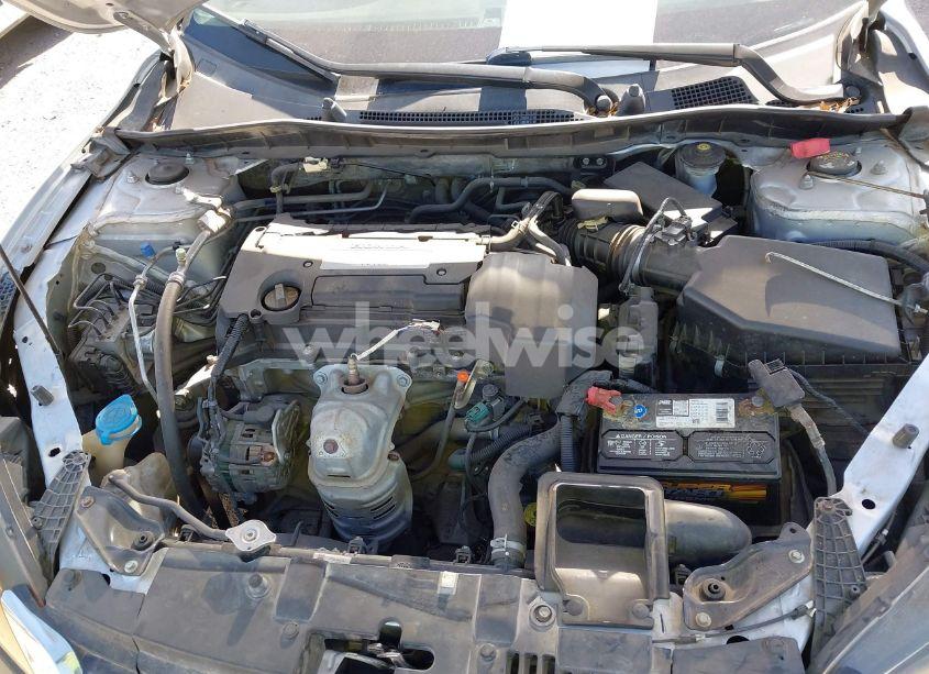 Photo 10 of 2013 Honda Accord LX (VIN 1HGCR2F38DA088376)