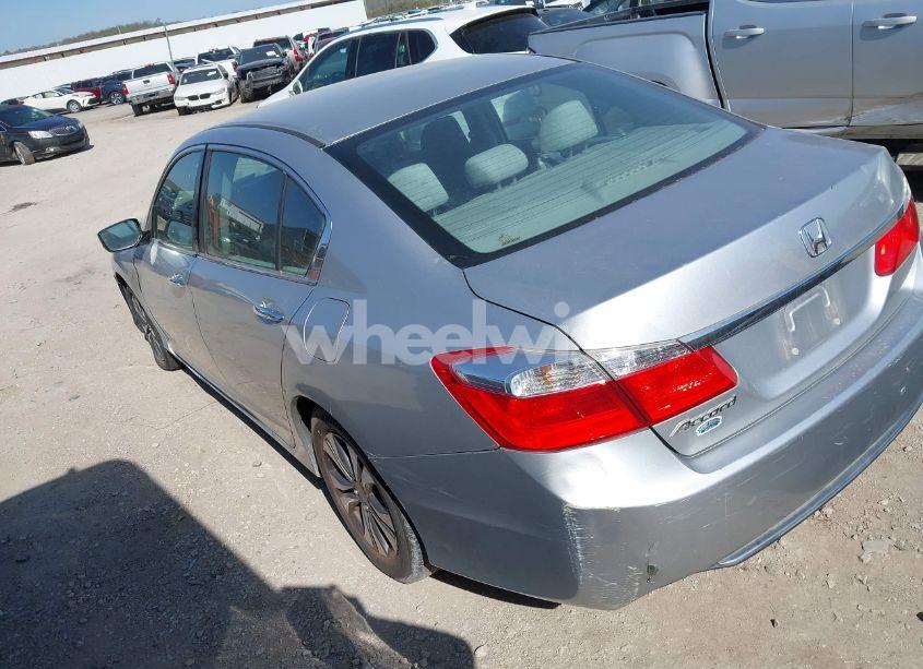 Photo 3 of 2013 Honda Accord LX (VIN 1HGCR2F38DA088376)