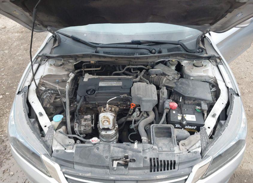 Photo 10 of 2013 Honda Accord LX (VIN 1HGCR2F38DA187182)