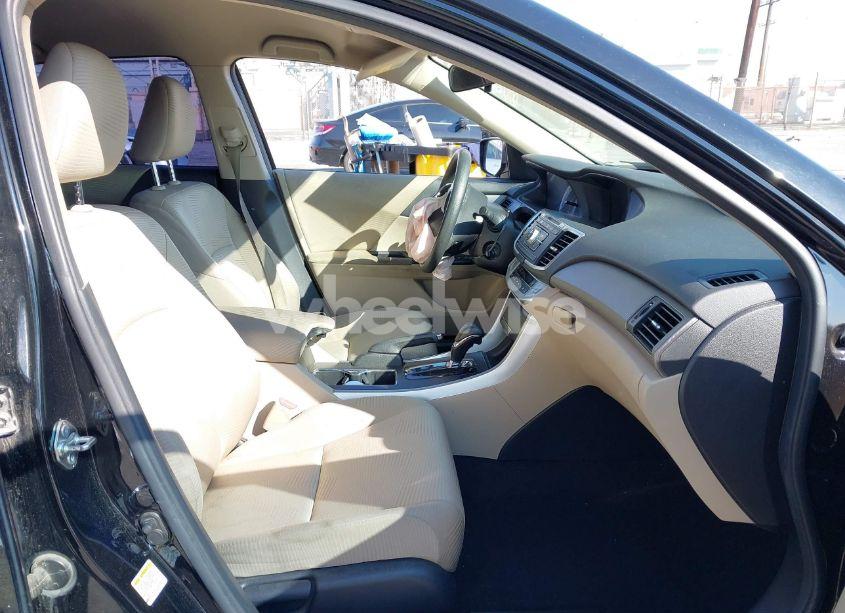 Photo 5 of 2014 Honda Accord LX (VIN 1HGCR2F38EA120065)