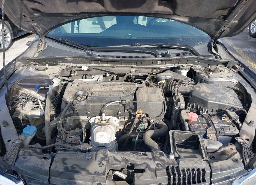 Photo 10 of 2014 Honda Accord LX (VIN 1HGCR2F38EA183697)