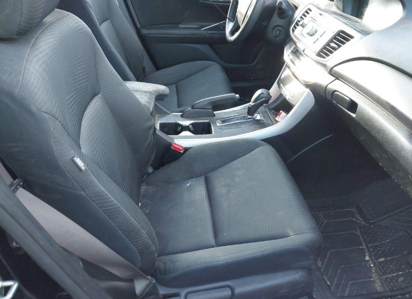 Photo 5 of 2015 Honda Accord LX (VIN 1HGCR2F38FA038399)