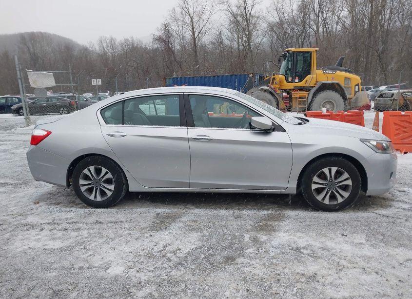Photo 13 of 2015 Honda Accord LX (VIN 1HGCR2F38FA048625)