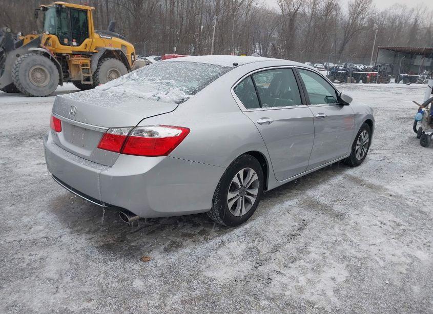 Photo 4 of 2015 Honda Accord LX (VIN 1HGCR2F38FA048625)