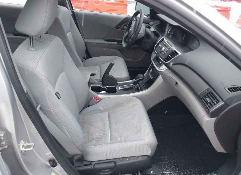 Photo 5 of 2015 Honda Accord LX (VIN 1HGCR2F38FA048625)