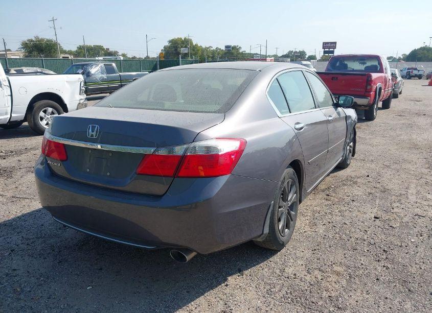 Photo 4 of 2015 Honda Accord LX (VIN 1HGCR2F38FA052951)