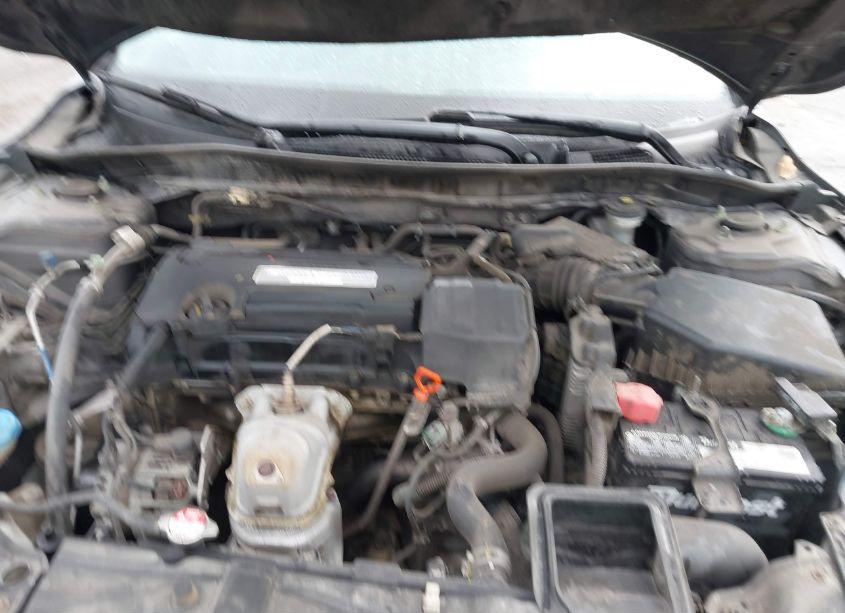 Photo 10 of 2015 Honda Accord LX (VIN 1HGCR2F38FA059687)