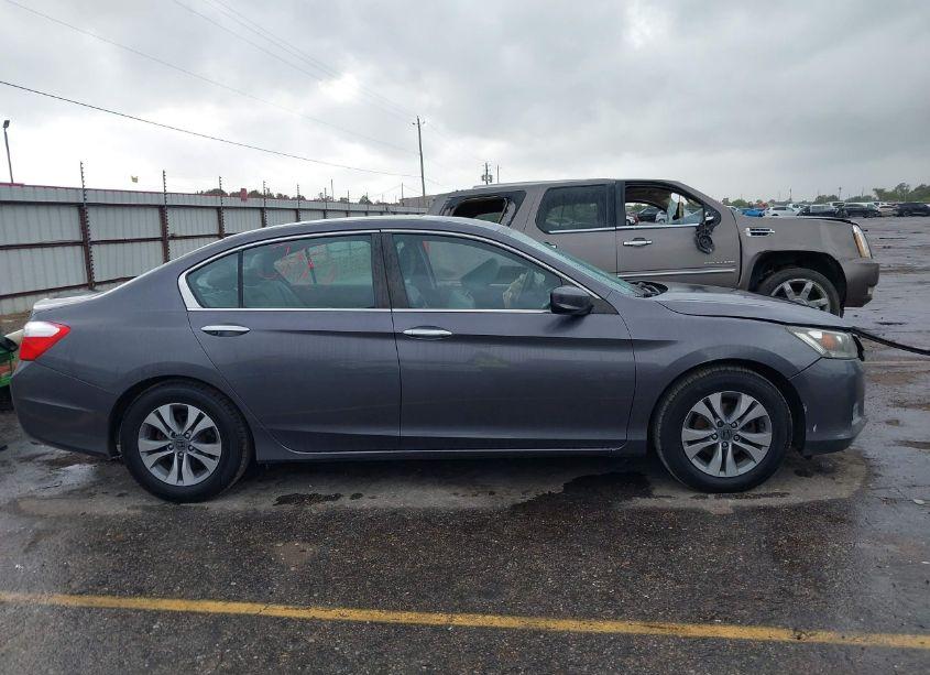 Photo 13 of 2015 Honda Accord LX (VIN 1HGCR2F38FA059687)