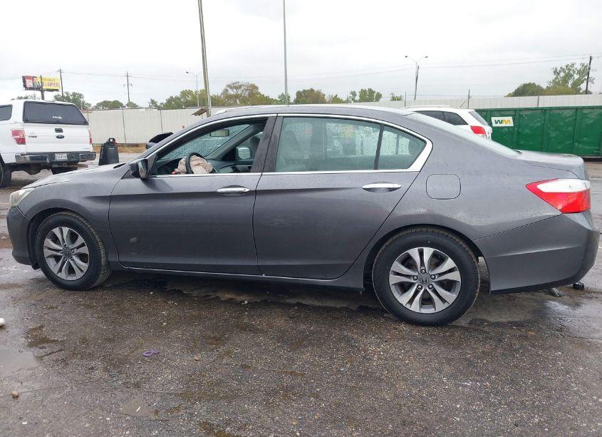 Photo 14 of 2015 Honda Accord LX (VIN 1HGCR2F38FA059687)