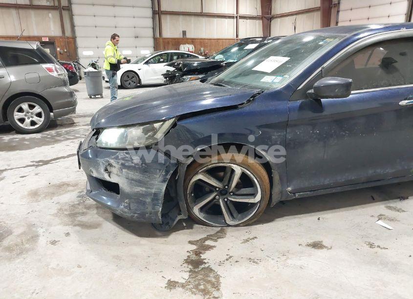 Photo 6 of 2015 Honda Accord LX (VIN 1HGCR2F38FA067806)