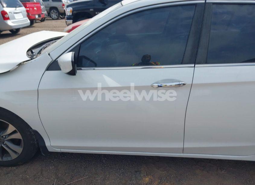 Photo 14 of 2015 Honda Accord LX (VIN 1HGCR2F38FA068566)