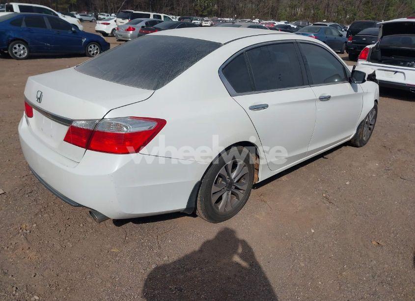 Photo 4 of 2015 Honda Accord LX (VIN 1HGCR2F38FA068566)