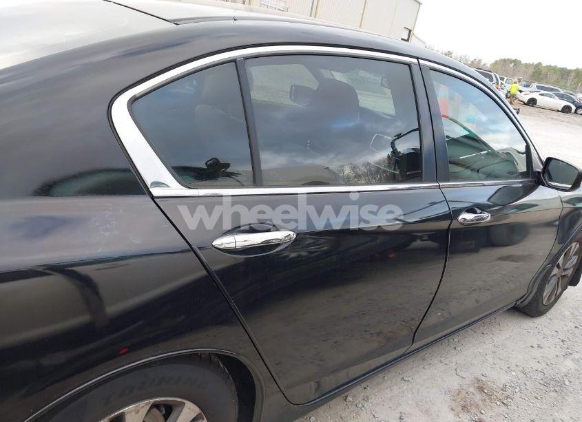 Photo 14 of 2015 Honda Accord LX (VIN 1HGCR2F38FA087473)