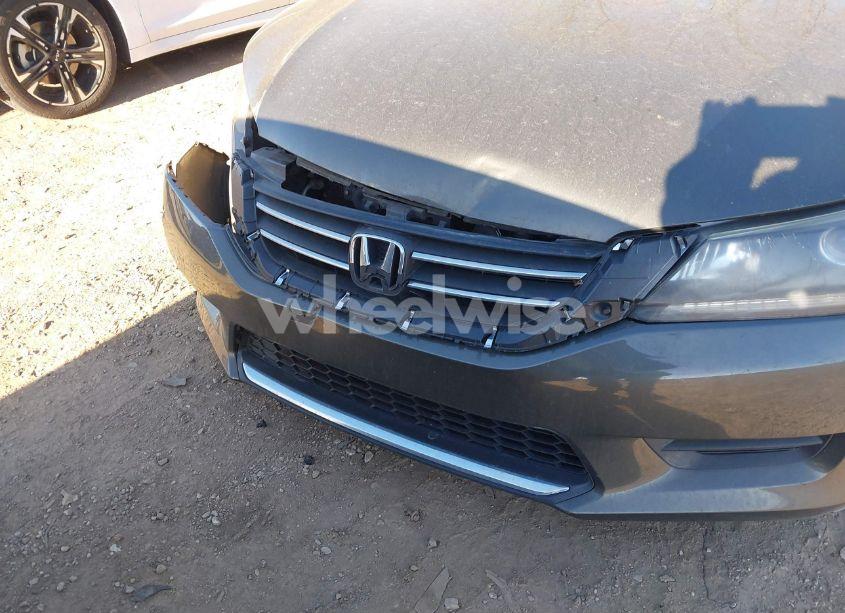 Photo 17 of 2015 Honda Accord LX (VIN 1HGCR2F38FA103395)
