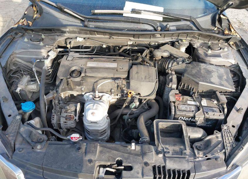 Photo 10 of 2015 Honda Accord LX (VIN 1HGCR2F38FA110136)