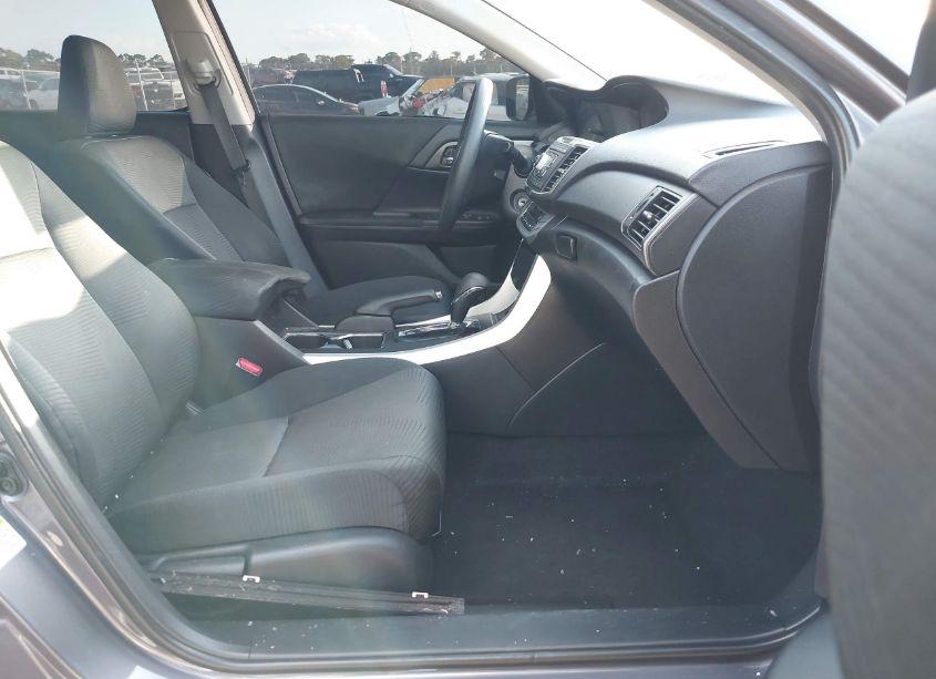 Photo 5 of 2015 Honda Accord LX (VIN 1HGCR2F38FA110136)