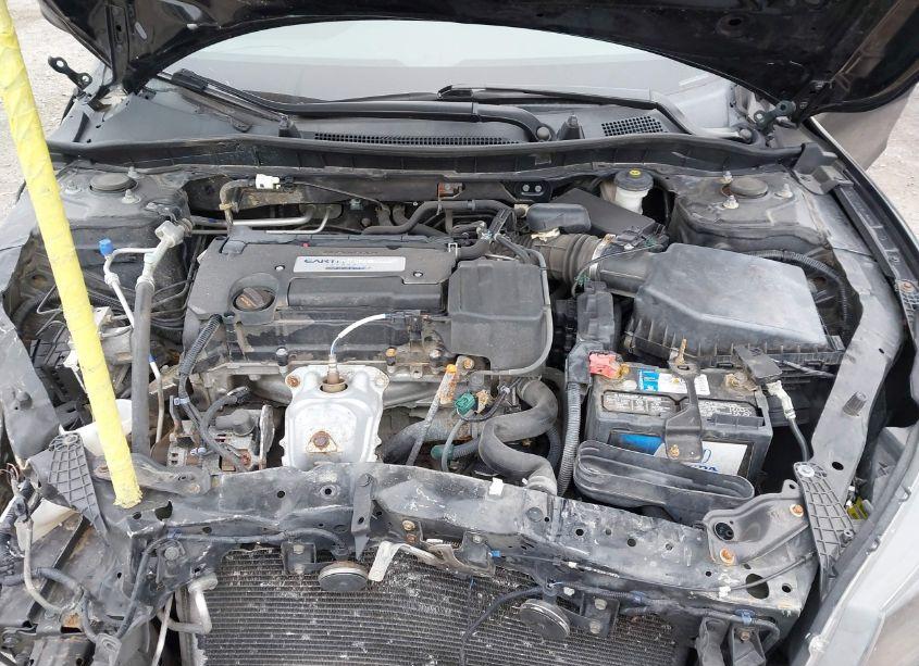 Photo 10 of 2015 Honda Accord LX (VIN 1HGCR2F38FA120360)