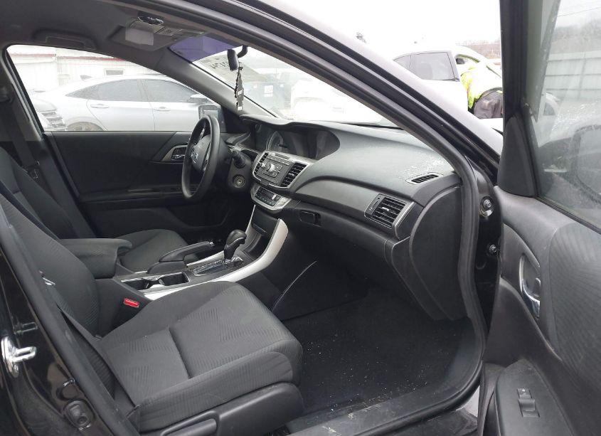 Photo 5 of 2015 Honda Accord LX (VIN 1HGCR2F38FA120360)