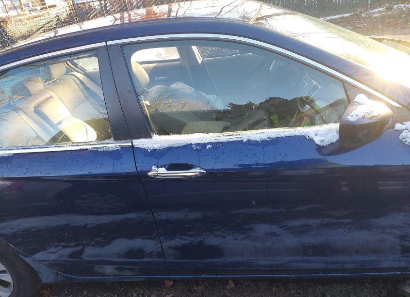 Photo 13 of 2015 Honda Accord LX (VIN 1HGCR2F38FA127714)