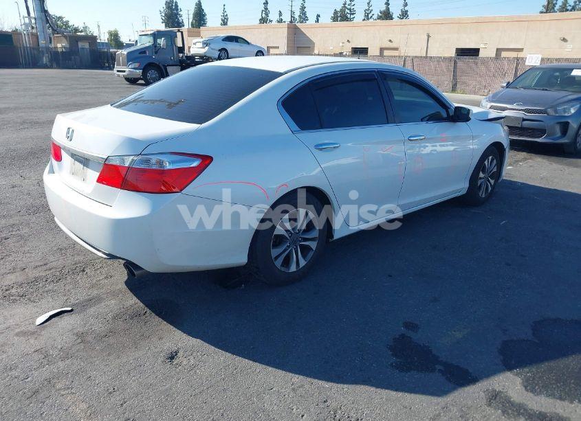 Photo 4 of 2015 Honda Accord LX (VIN 1HGCR2F38FA128703)