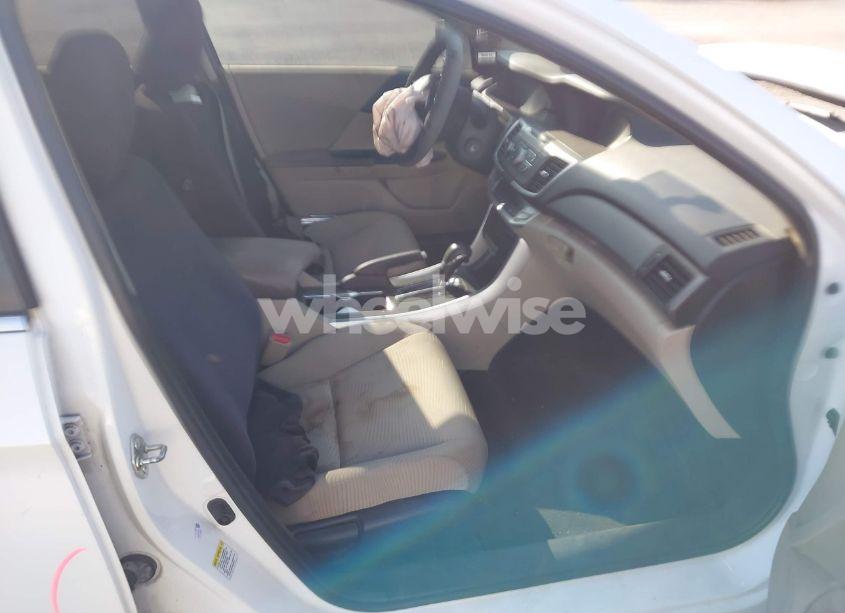 Photo 5 of 2015 Honda Accord LX (VIN 1HGCR2F38FA128703)