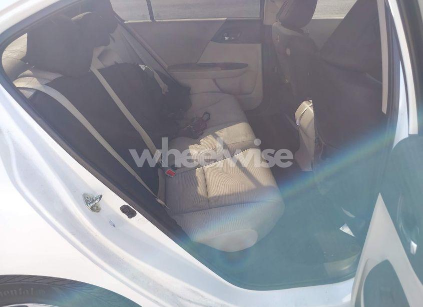 Photo 8 of 2015 Honda Accord LX (VIN 1HGCR2F38FA128703)