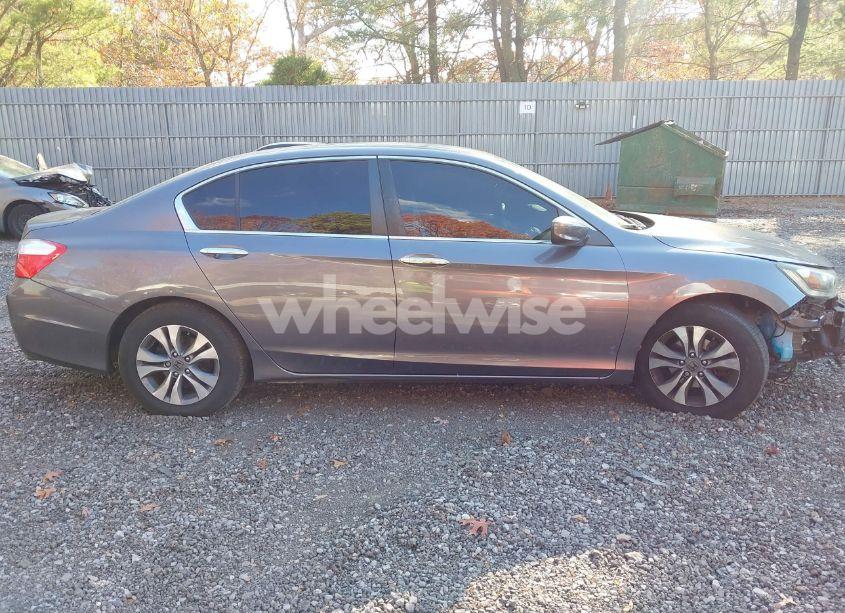 Photo 13 of 2015 Honda Accord LX (VIN 1HGCR2F38FA136073)