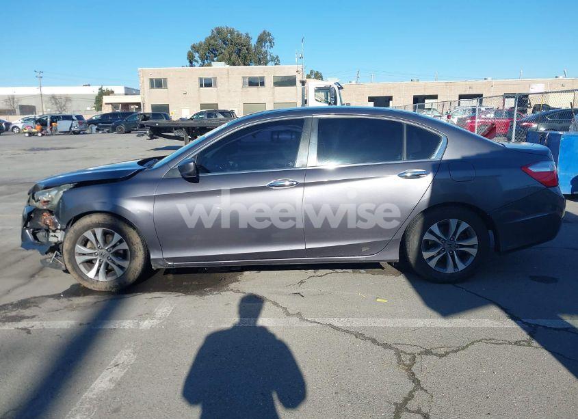 Photo 14 of 2015 Honda Accord LX (VIN 1HGCR2F38FA147851)