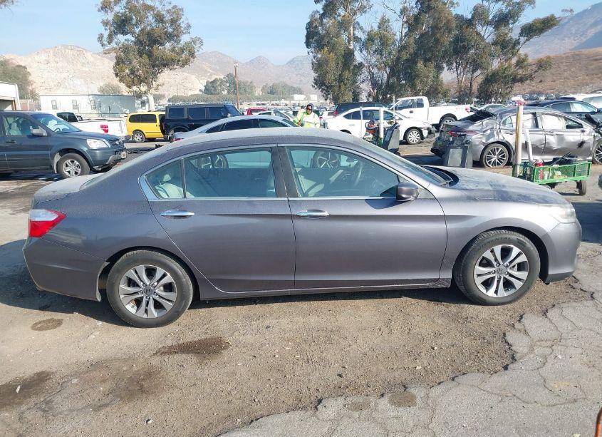 Photo 13 of 2015 Honda Accord LX (VIN 1HGCR2F38FA172328)