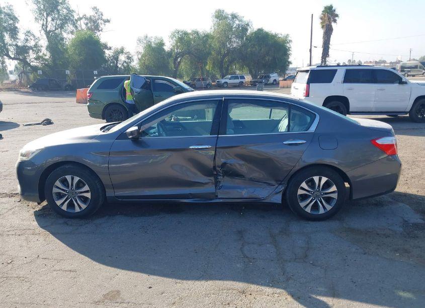 Photo 14 of 2015 Honda Accord LX (VIN 1HGCR2F38FA172328)