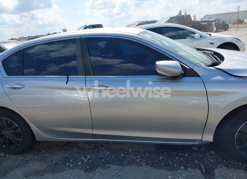 Photo 14 of 2015 Honda Accord LX (VIN 1HGCR2F38FA187136)