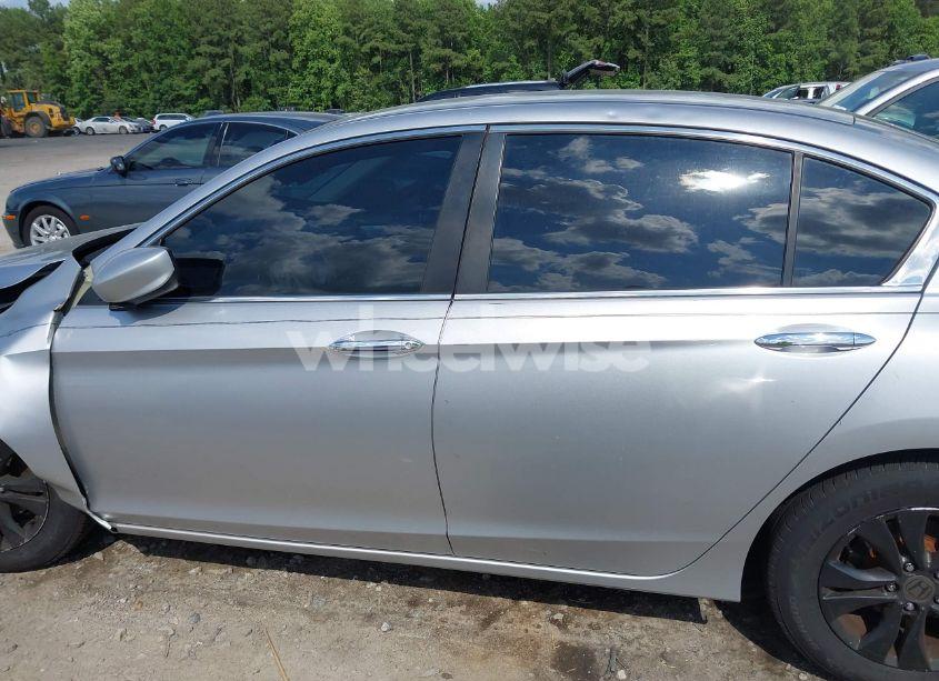 Photo 15 of 2015 Honda Accord LX (VIN 1HGCR2F38FA187136)