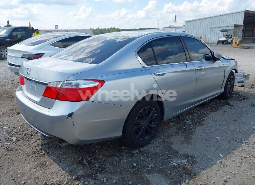 Photo 4 of 2015 Honda Accord LX (VIN 1HGCR2F38FA187136)