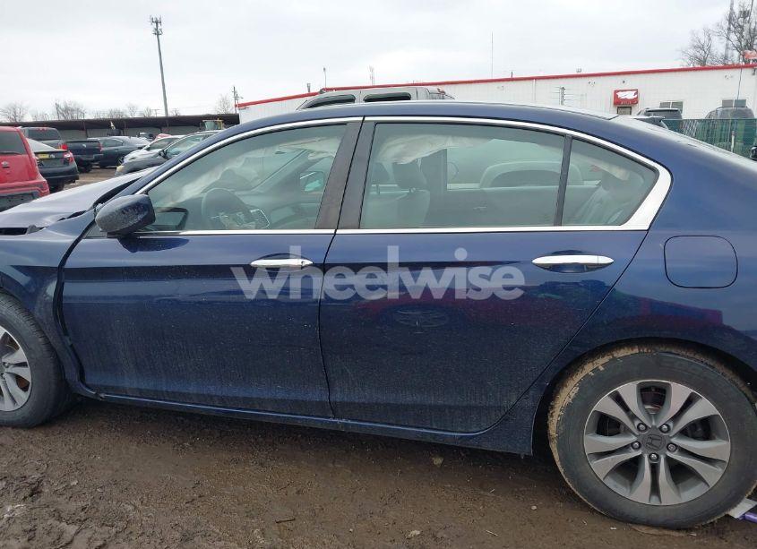 Photo 14 of 2015 Honda Accord LX (VIN 1HGCR2F38FA211046)