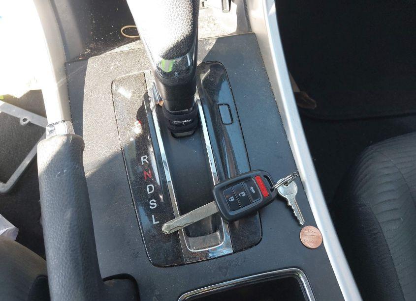 Photo 11 of 2015 Honda Accord LX (VIN 1HGCR2F38FA216022)