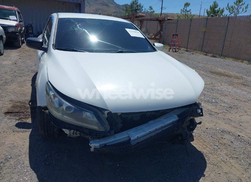 Photo 11 of 2015 Honda Accord LX (VIN 1HGCR2F38FA219812)