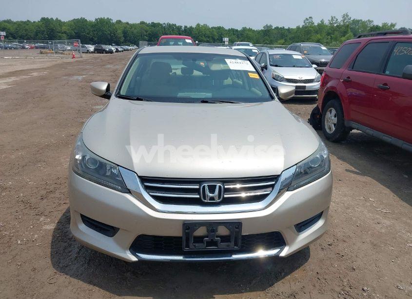Photo 13 of 2015 Honda Accord LX (VIN 1HGCR2F38FA233189)