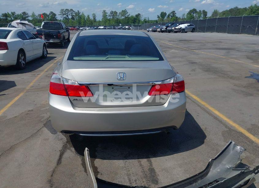 Photo 17 of 2015 Honda Accord LX (VIN 1HGCR2F38FA249666)