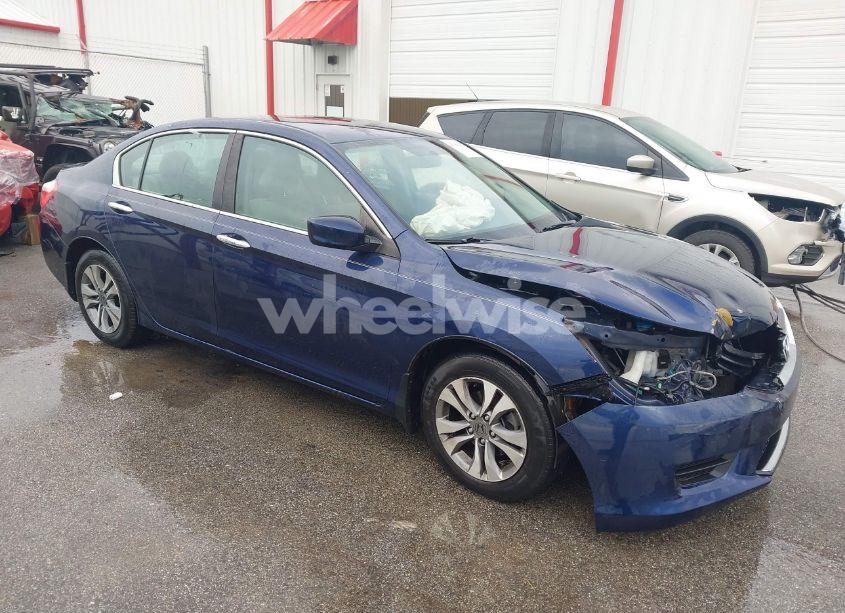2015 Honda Accord LX (VIN 1HGCR2F38FA261705) main photo